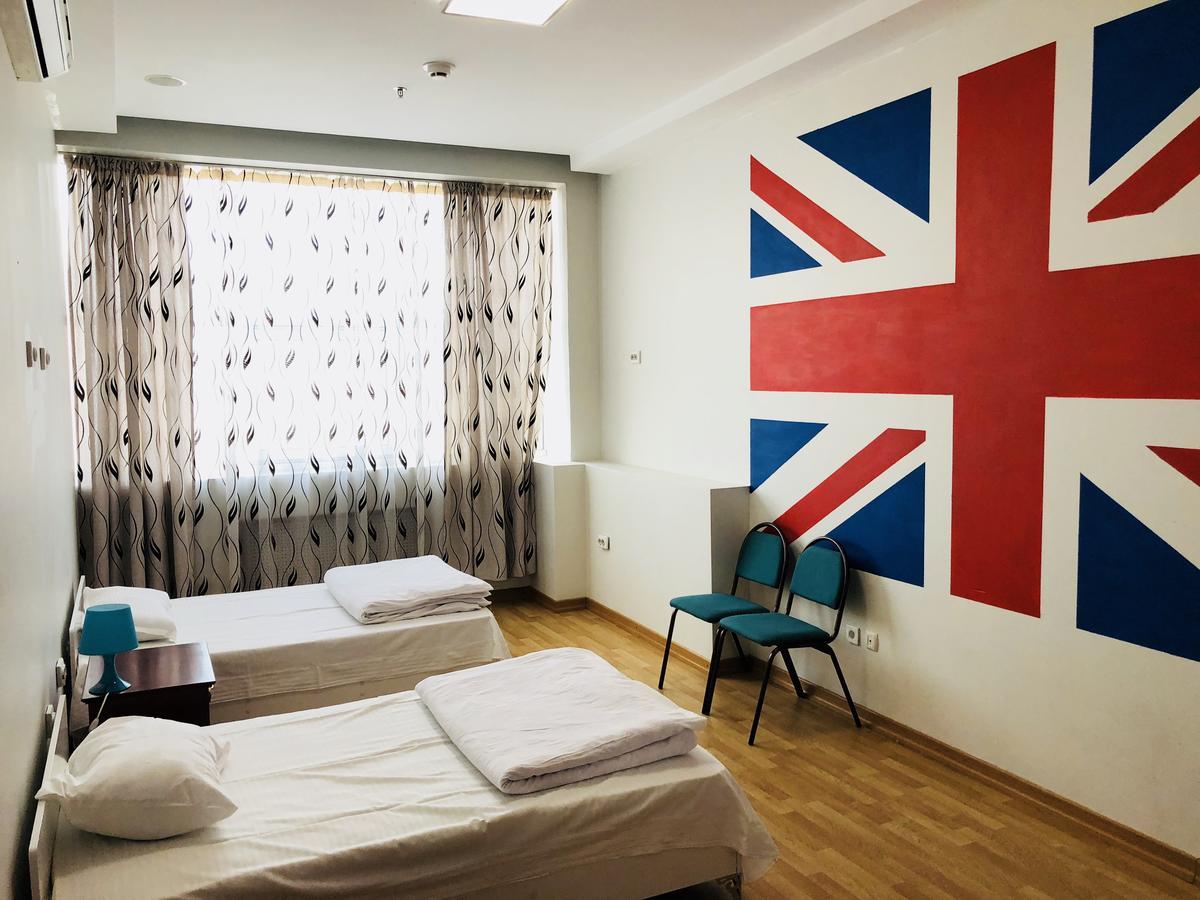 Sky Hostel อัลมาตี ภายนอก รูปภาพ